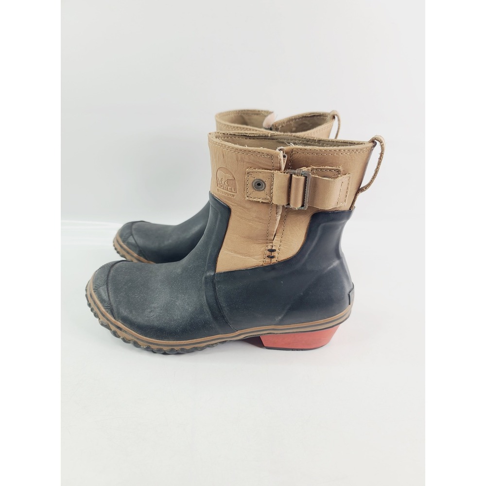 Sorel Black and Tan Short Waterproof Buckle Boots